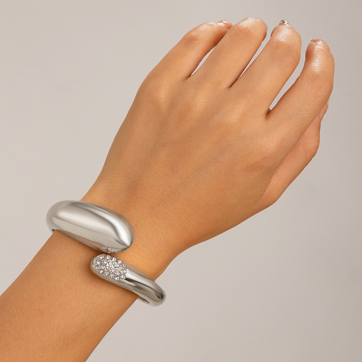 Exaggerated large water droplet metal smooth mirror hugging open bracelet ins cool wind bracelet